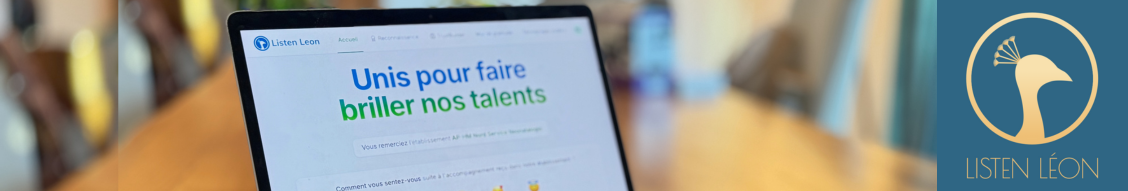 Équipe au travail unie par la reconnaissance dans un établissement de santé